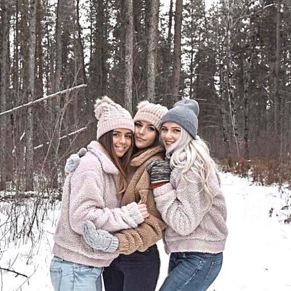 Meet your Posher, Viktoria - Picture 1 of 1